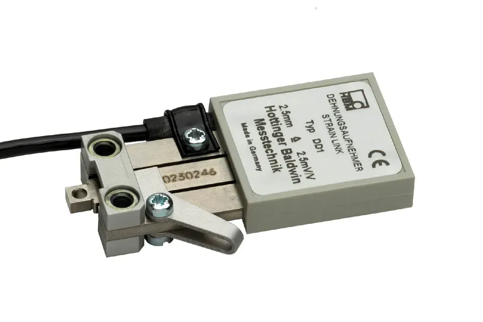 HBM DD1 компактний strain‑gauge датчик переміщення ±2.5 мм