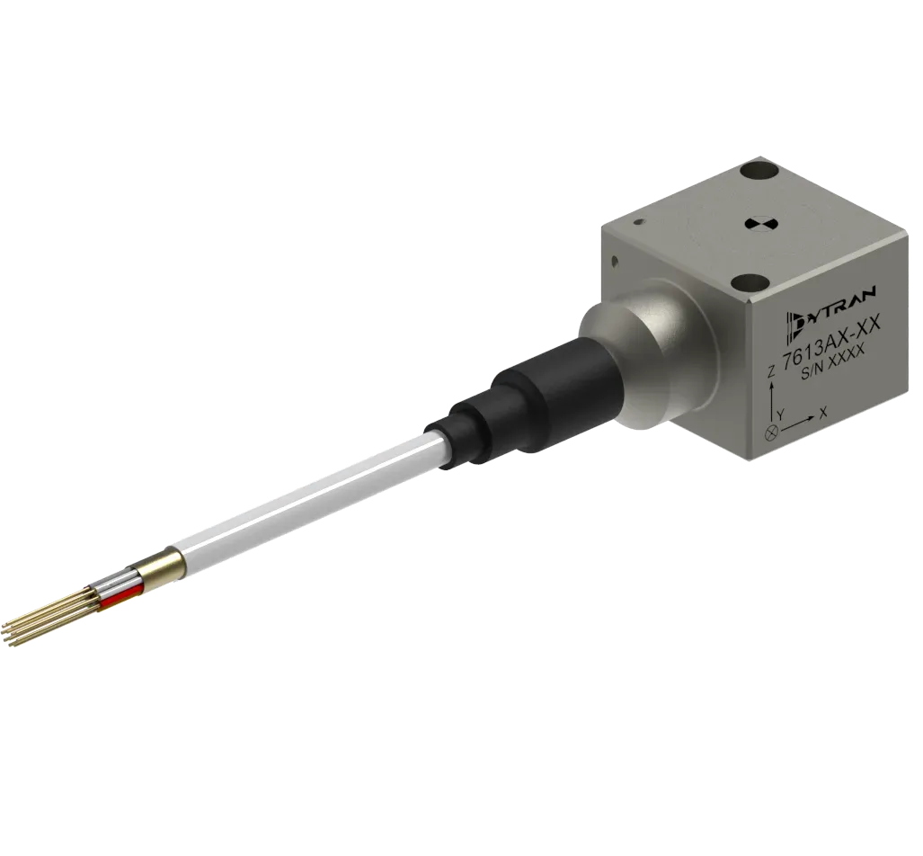 Dytran 7613A — тріаксельний VC MEMS акселерометр, корпус із титану