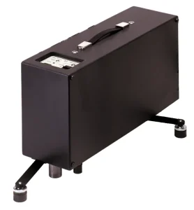 Вистукувальна машина Type 3207 — корпус з алюмінію та складні ніжки