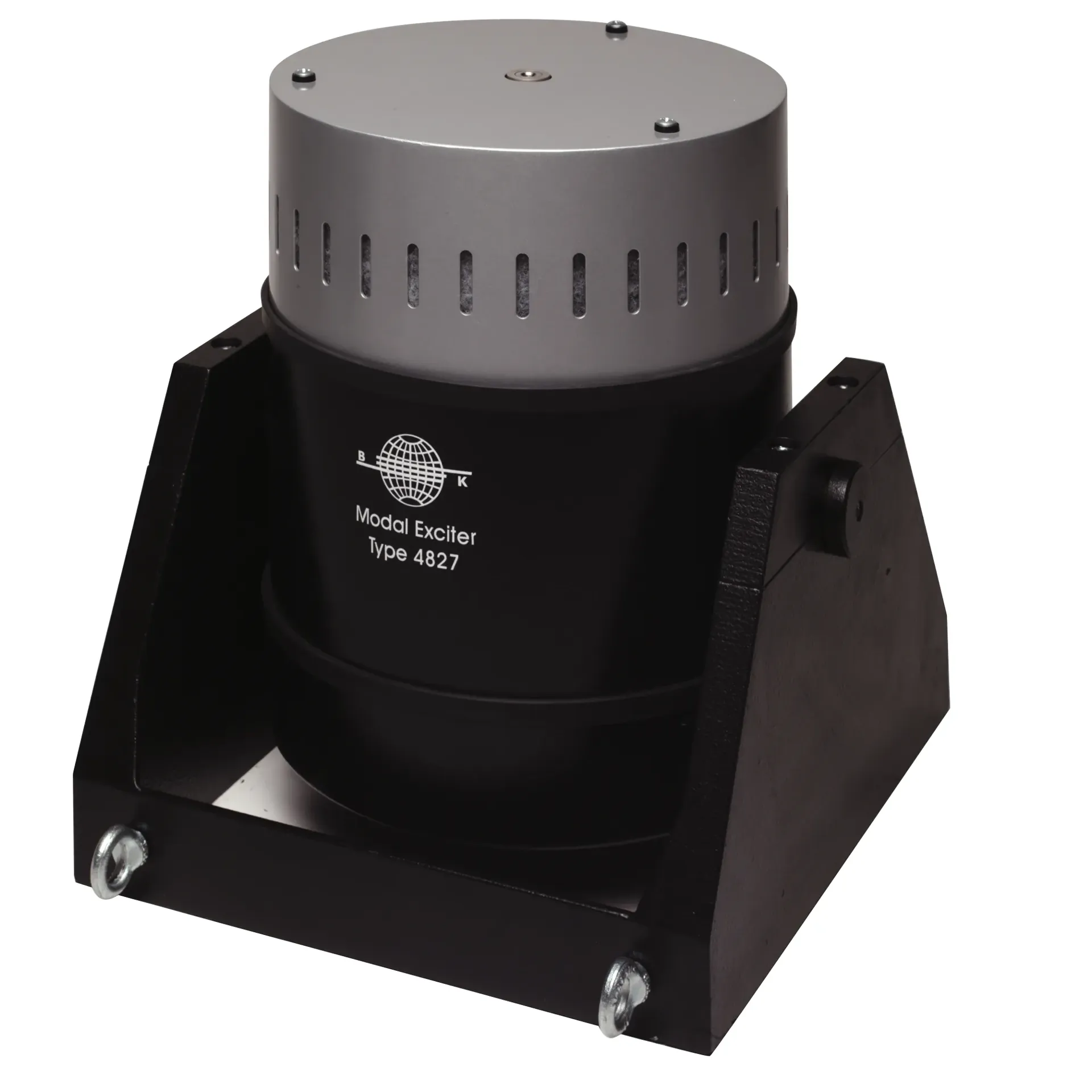 HBK Type 4828 — потужний модальний збуджувач із через-отвір арматурою та forced-air охолодженням