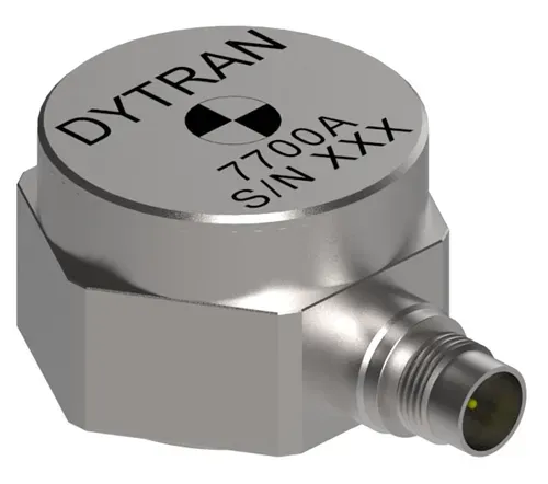 Dytran 7700A — компактний VC MEMS акселерометр, ±5…±200 g, титановий корпус